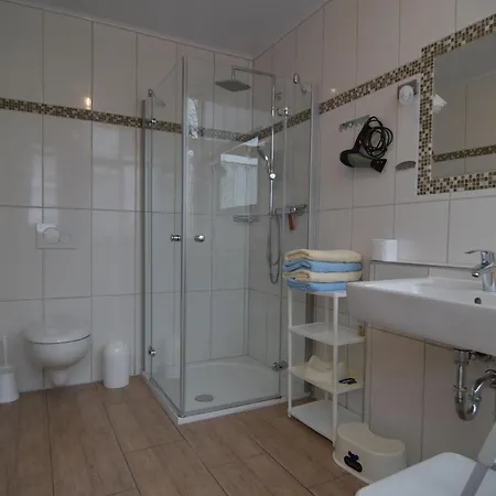 公寓 Grosse Und Moderne Im Erdgeschoss *